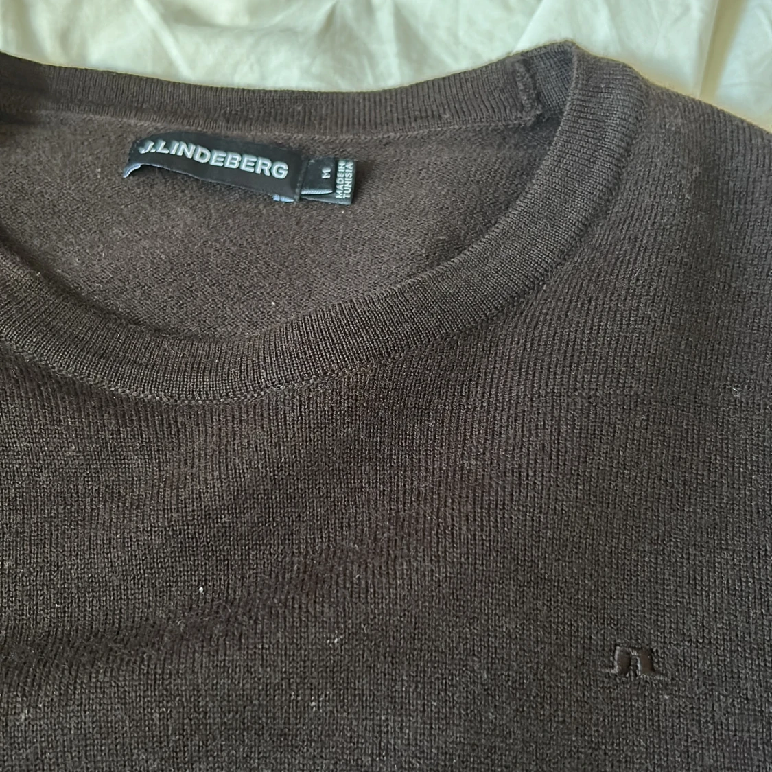 Brun tröja från J.Lindeberg