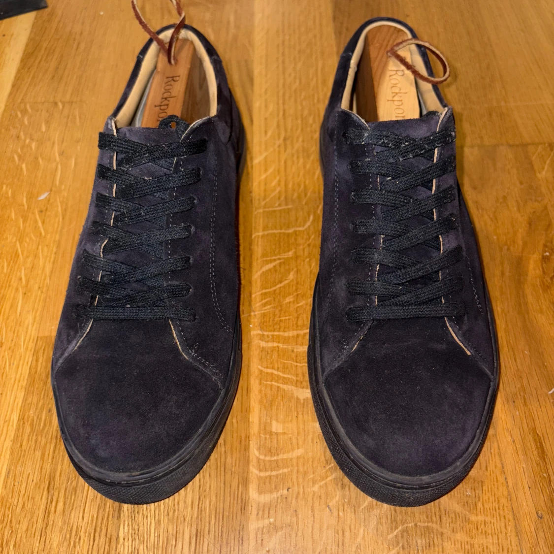 Blåa myrqvist skor - 1