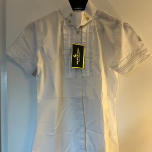 Mountain Horse tävlingspike  - Helt ny tävlingspike från Mountain Horse