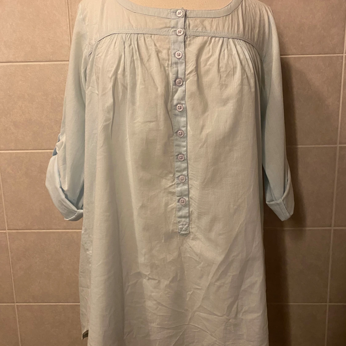 Ljusblå tunika från Gina Tricot strl 40