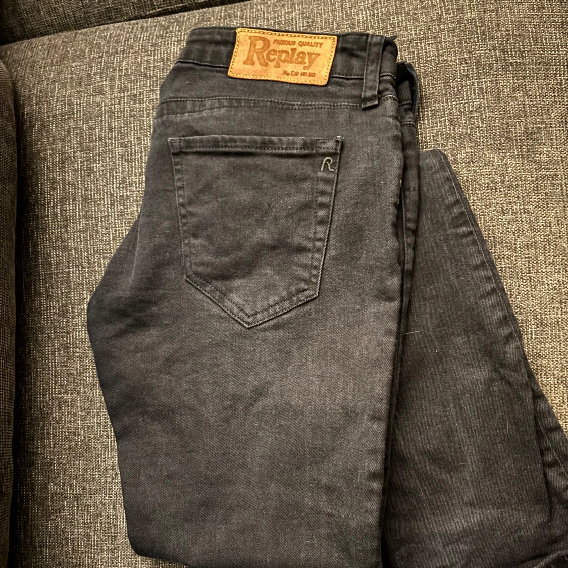 Svarta Replay jeans stl 29, låg midja - 93