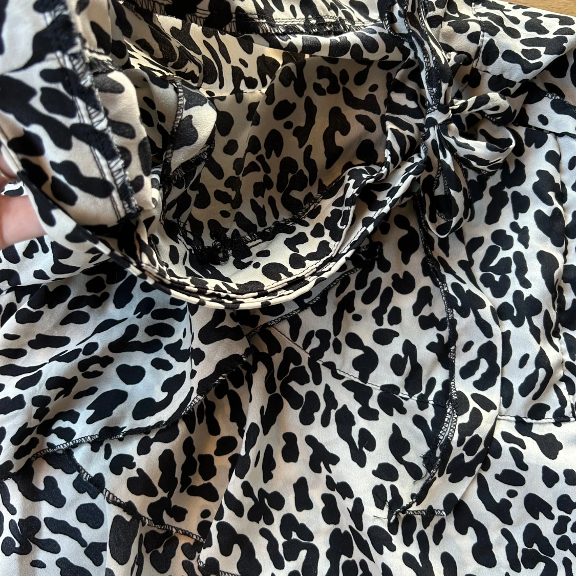 Leopardmönstrad kjol med knytband - 92