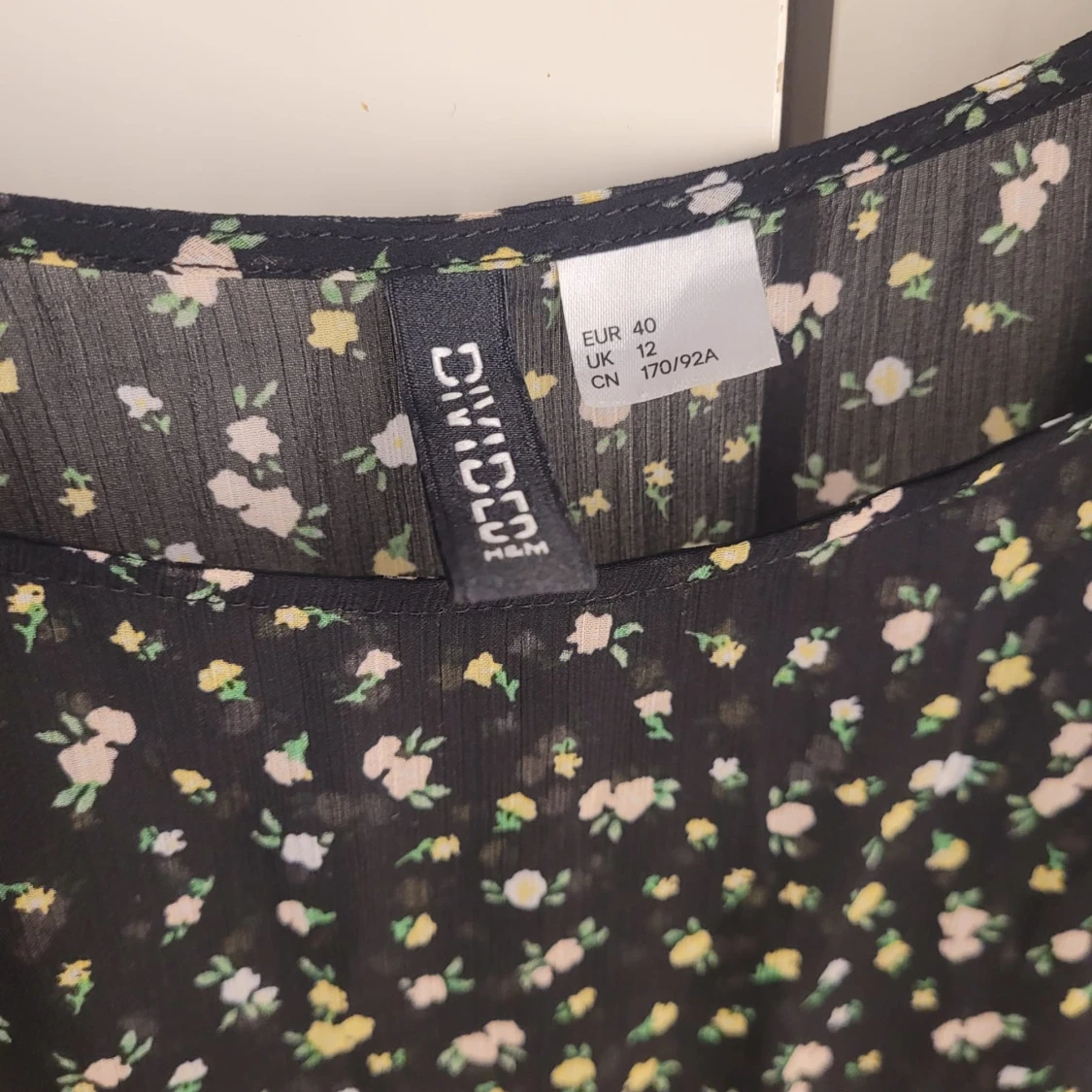 Blommig linne från Divided - 91