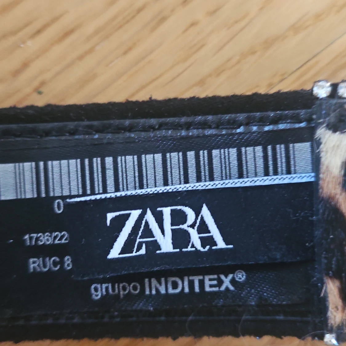 Leopardmönstrat bb belt från Zara - 92