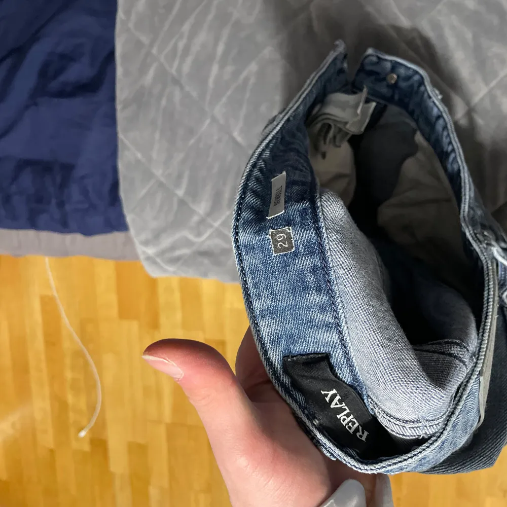 Replay newbill jeans i bra skick. För stora för mig. W29 L32. . Jeans & Byxor.