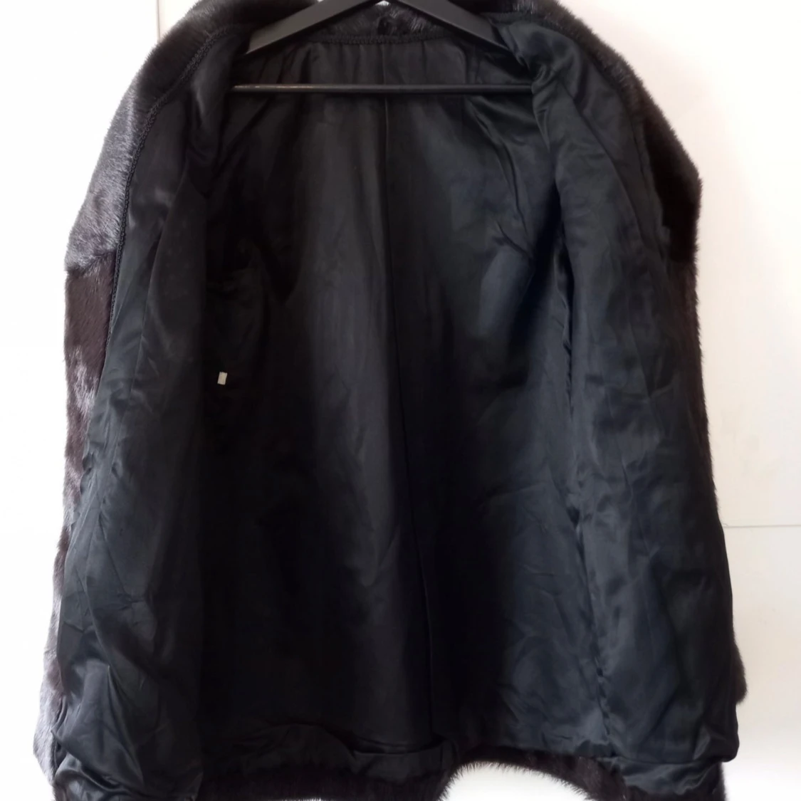 Svart pälsjacka - 92