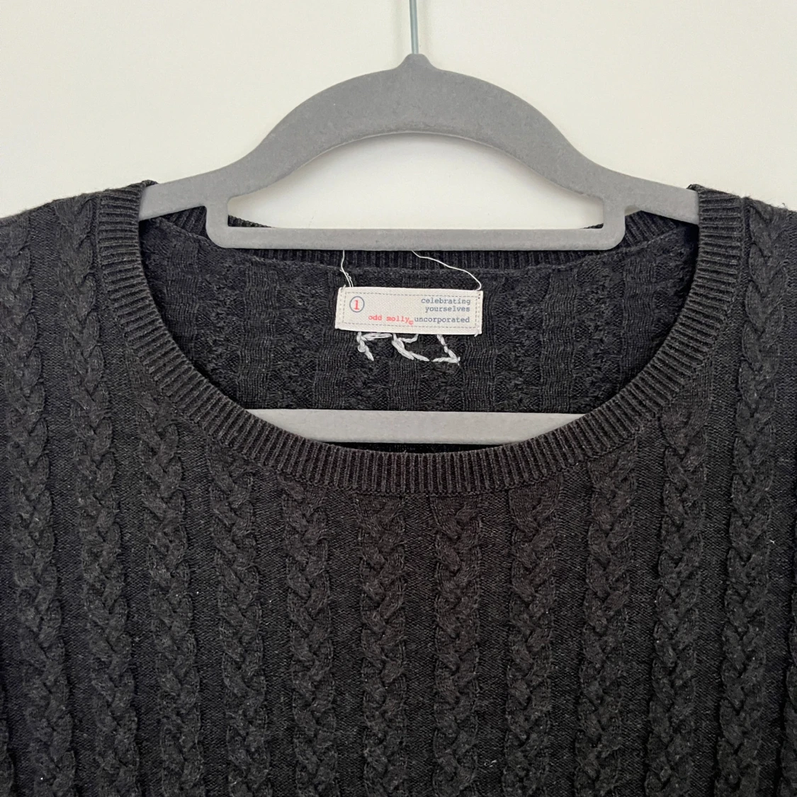 Mörkgrå stickad tröja från Odd Molly - 2