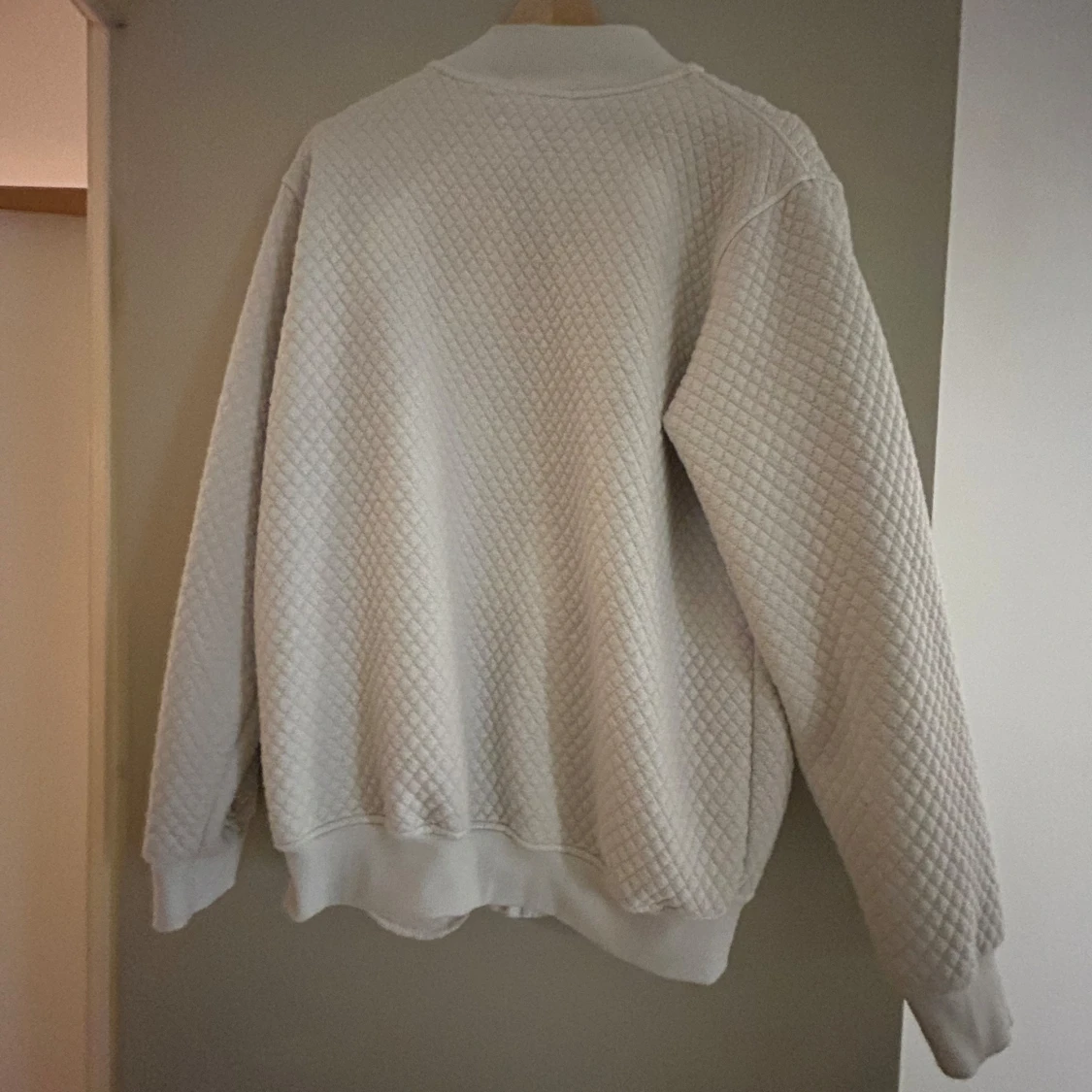 Vit quiltad jacka från Nike - 1