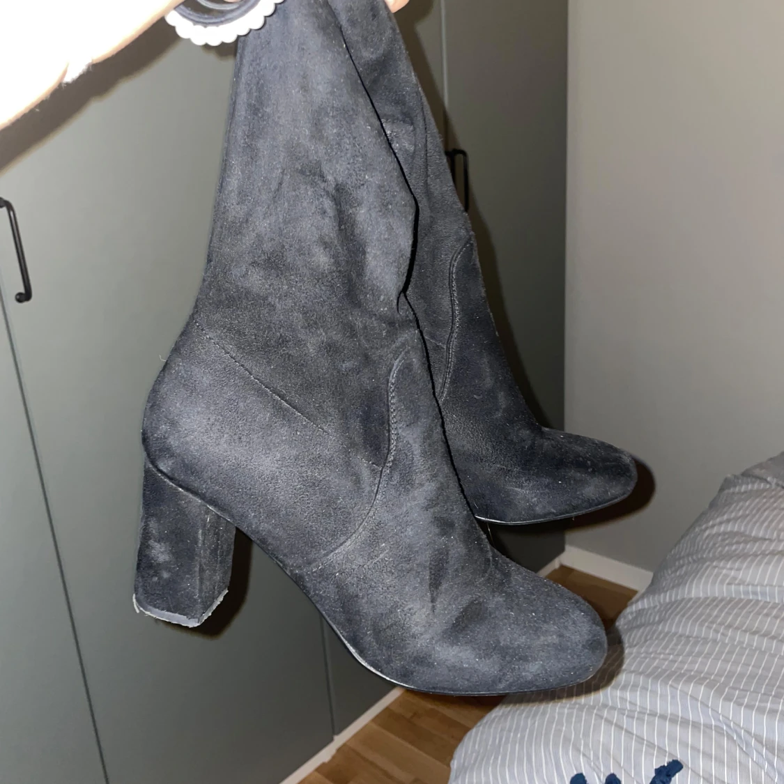 Svarta mocka boots med klack - 1