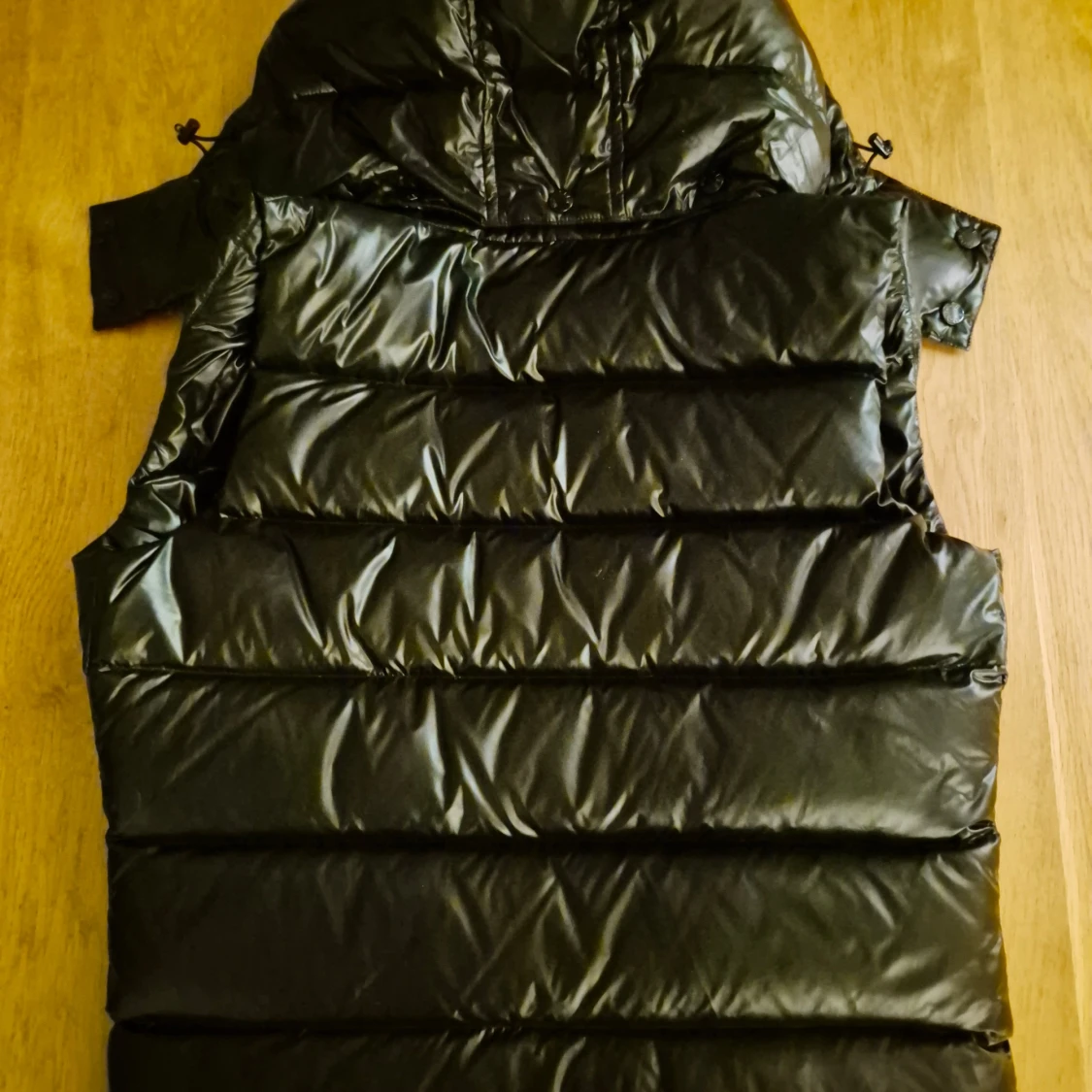 Svart dunväst från Moncler - 1