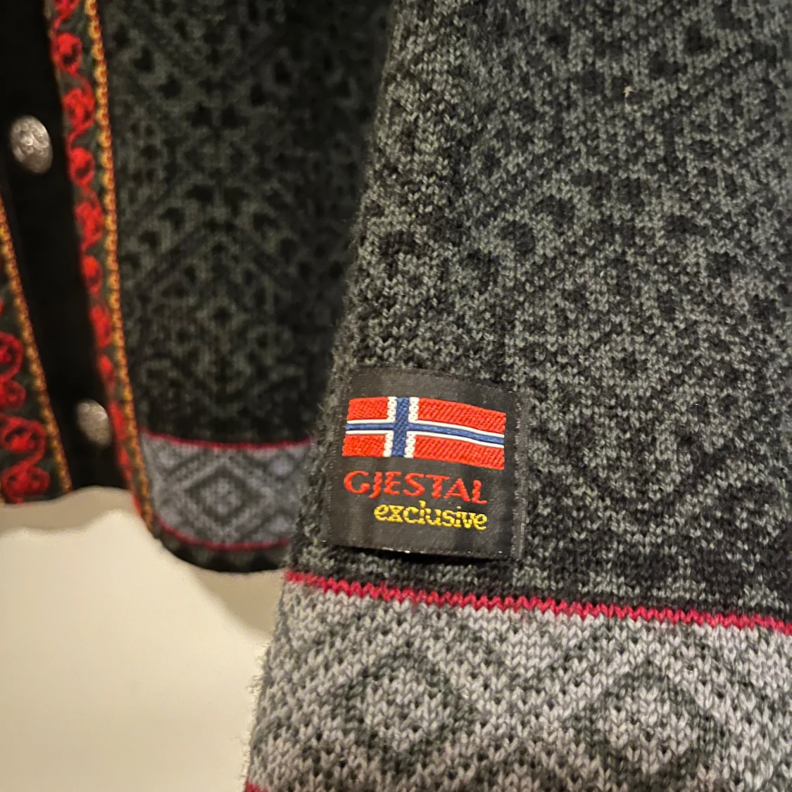 Mönstrad kofta från Gjestal - 4