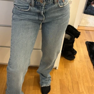 Jeans  - Jeans från Zara, aldrig använt 