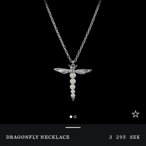 Maria nilsdotter halsband - Intressekoll på mitt superfina maria nilsdotter halsband i längd 50. Nypris 3300kr. Box tillkommer och har även kvitto