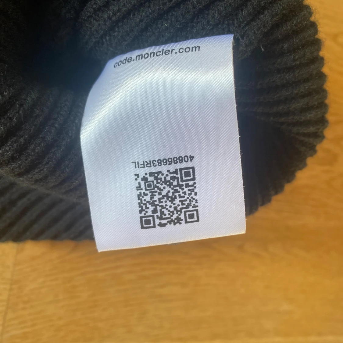 Svart Moncler mössa - 2