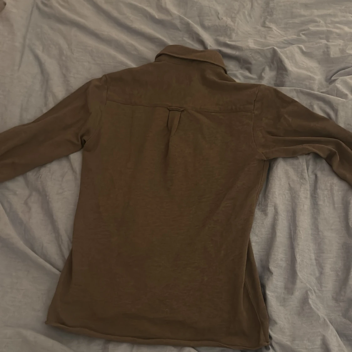 Brun pikétröja från John Henric - 2