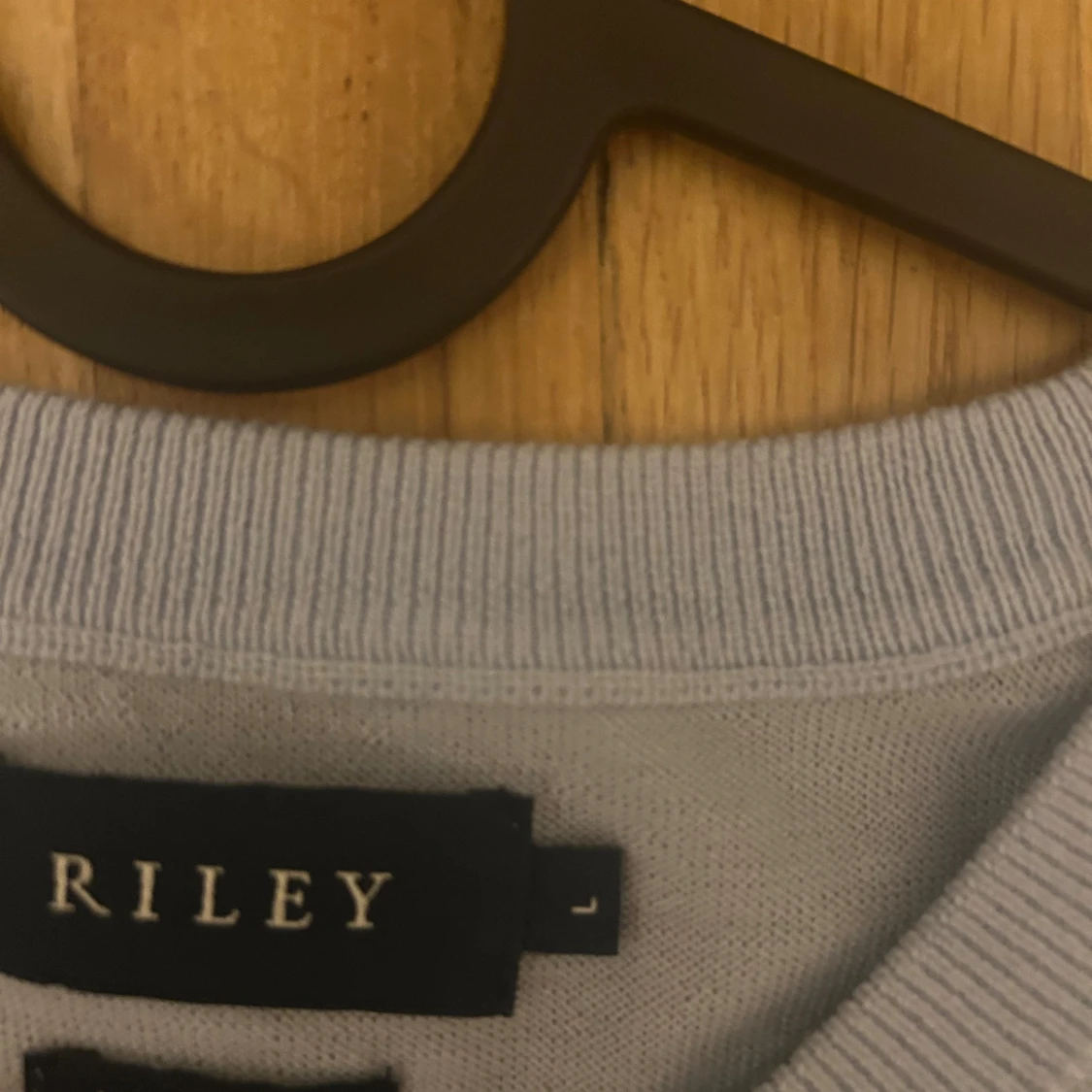 Ljusblå tröja från Riley - 2