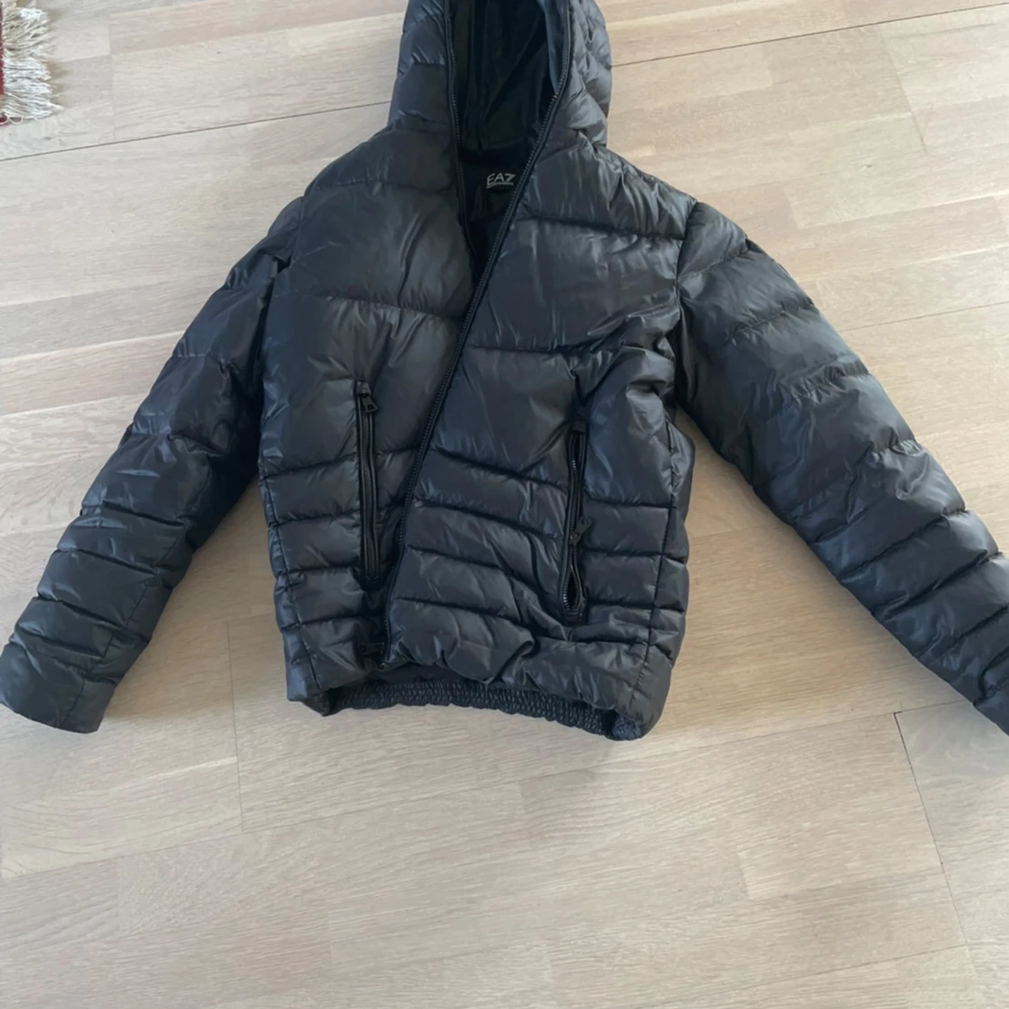 Svart pufferjacka från EA7 - 2