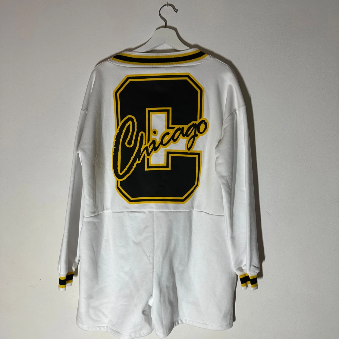 Vit långärmad tröja från ASOS DESIGN - 1