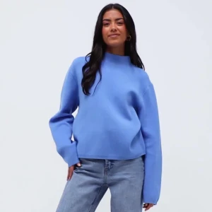 Nelly tröja - Snygg blå tröja ifrån Nelly, kan skicka egna bilder 