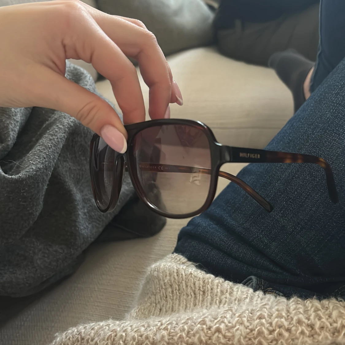 Bruna solglasögon från Tommy Hilfiger - 4