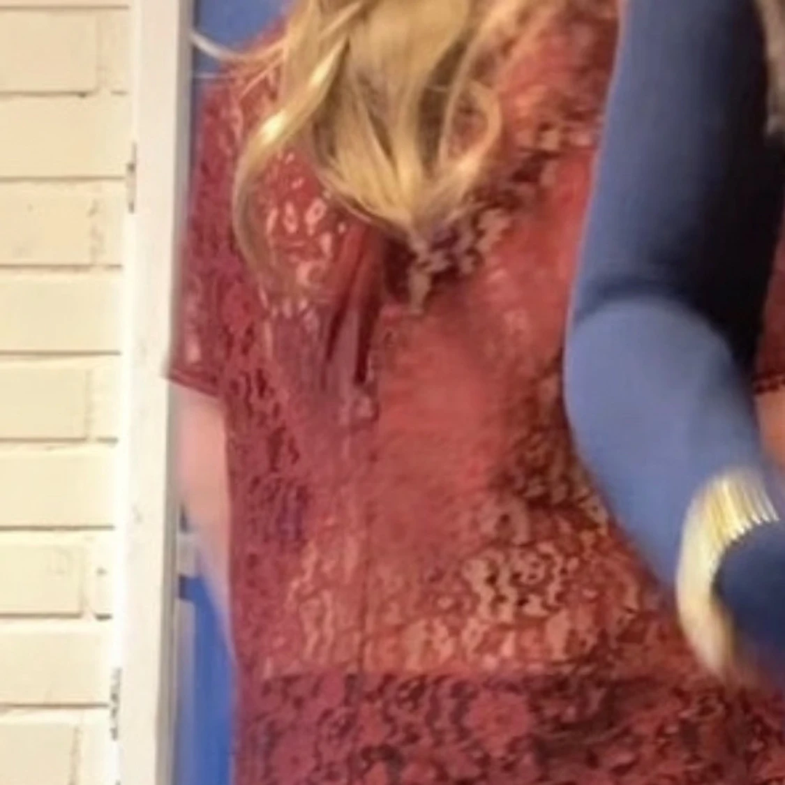 Vinröd spetsblus - 1