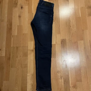 Replay jeans - Replay jeans, modellen är anbass. Storlek 29/32