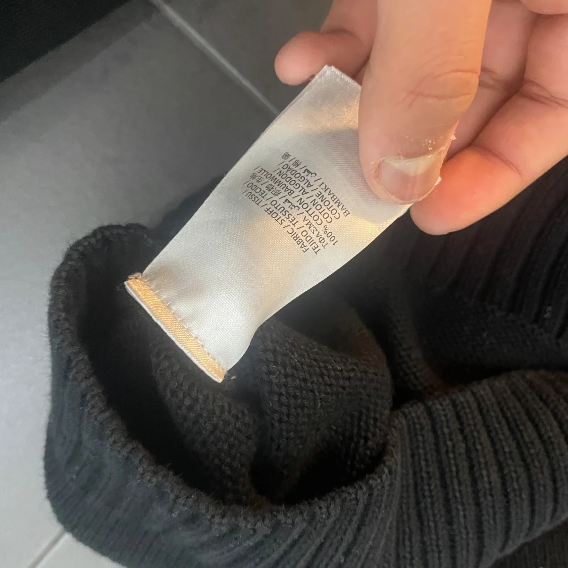 Svart tröja från GANT - 2