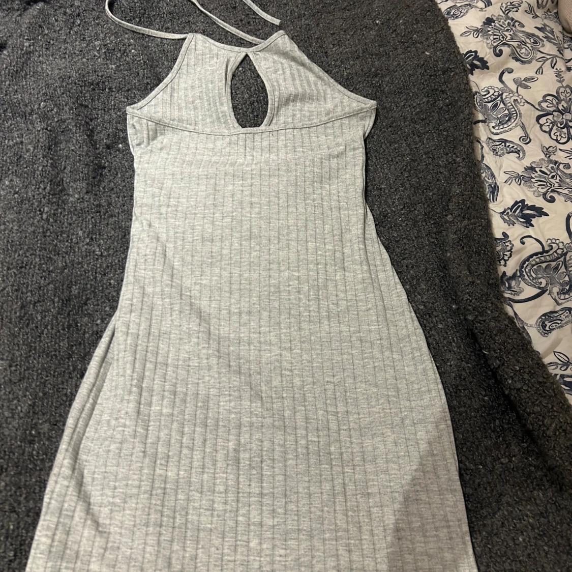 Grå klänning - 90