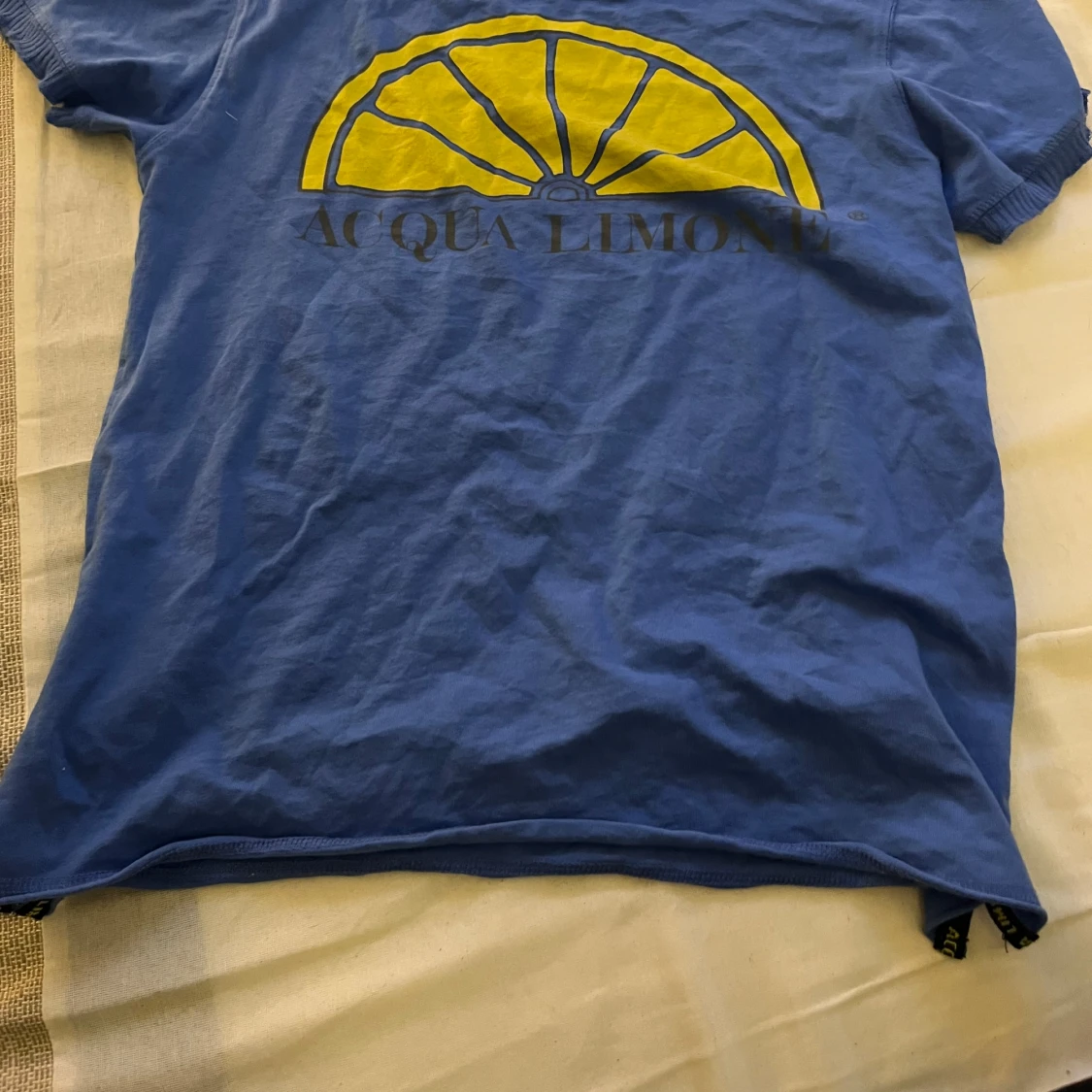 Blå t-shirt från Acqua Limone - 90