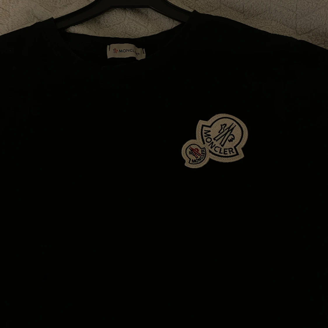 Svart t-shirt från Moncler