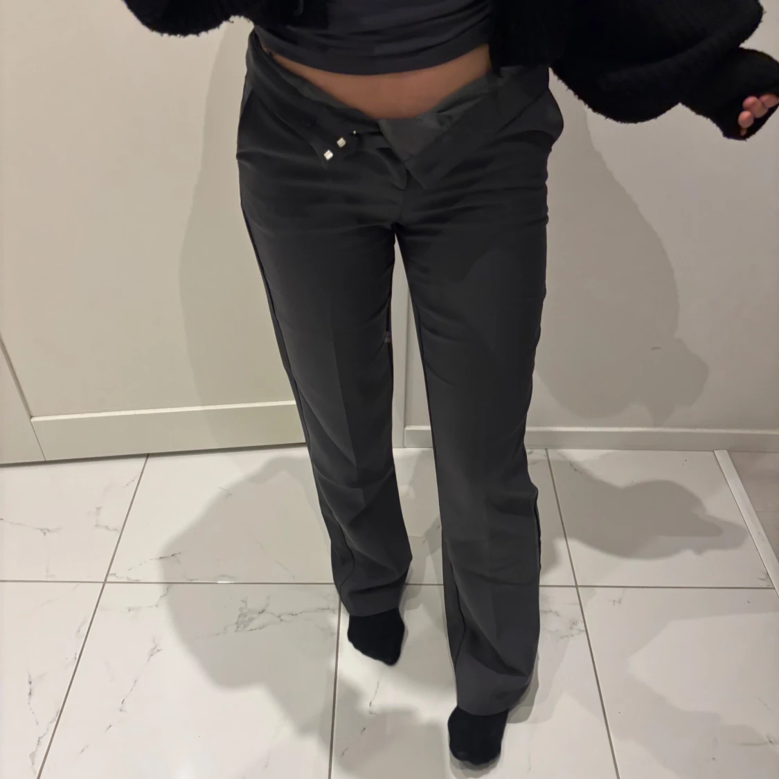 Grå kostymbyxor - 91