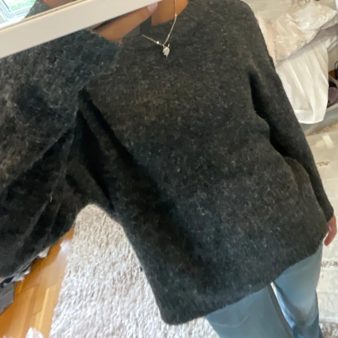 Stickad tröja mörkgrå - 91