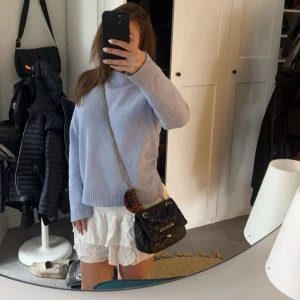 Stickad tröja - Blå stickad tröja från veromoda💞 såå söt o perfekt nu till hösten💞