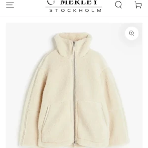 Merley teddy jacka - Jättefint skick! Köpte hör på Plick för ca 600-700kr! Skriv för fler bilder osv💓