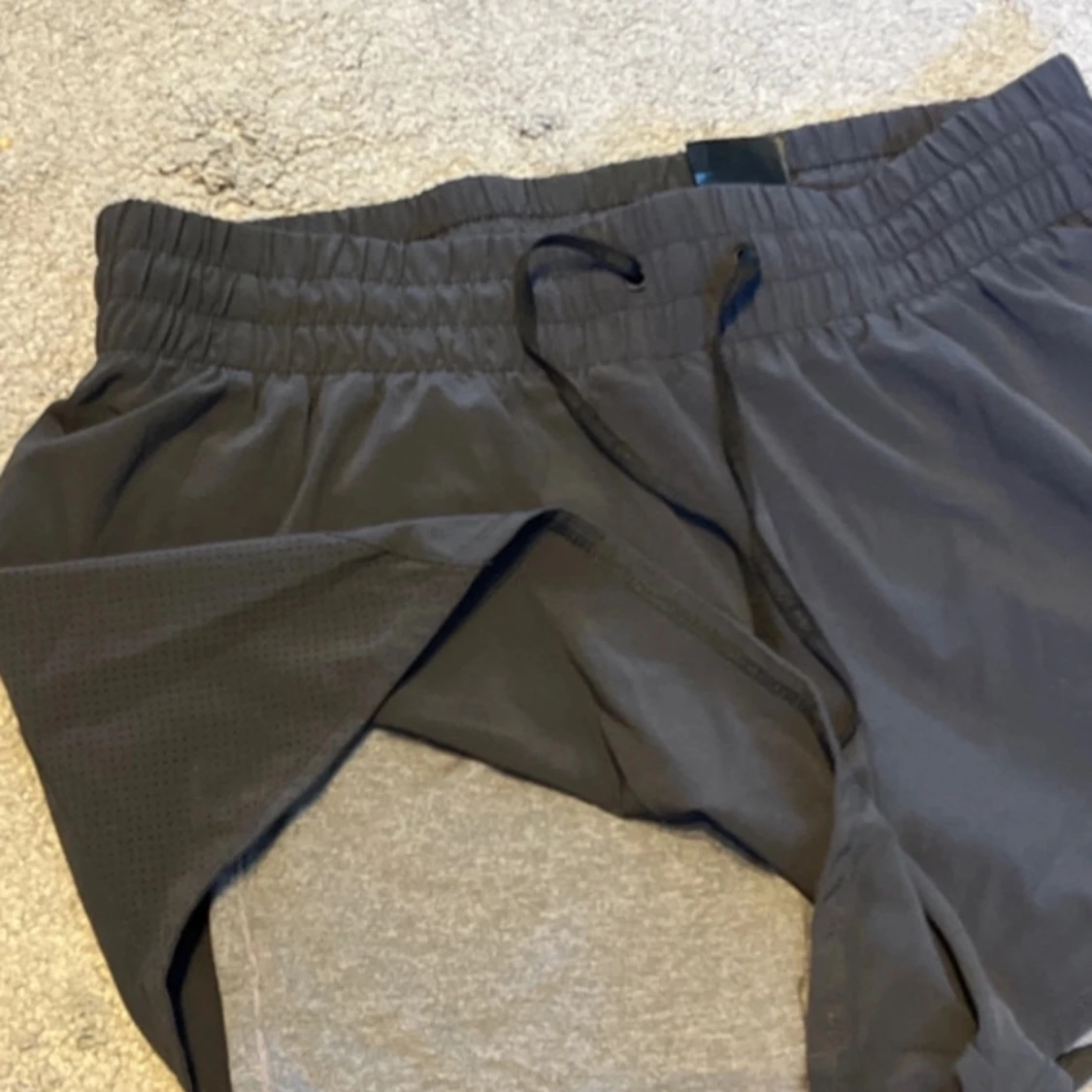 Grå träningsshorts  - 91