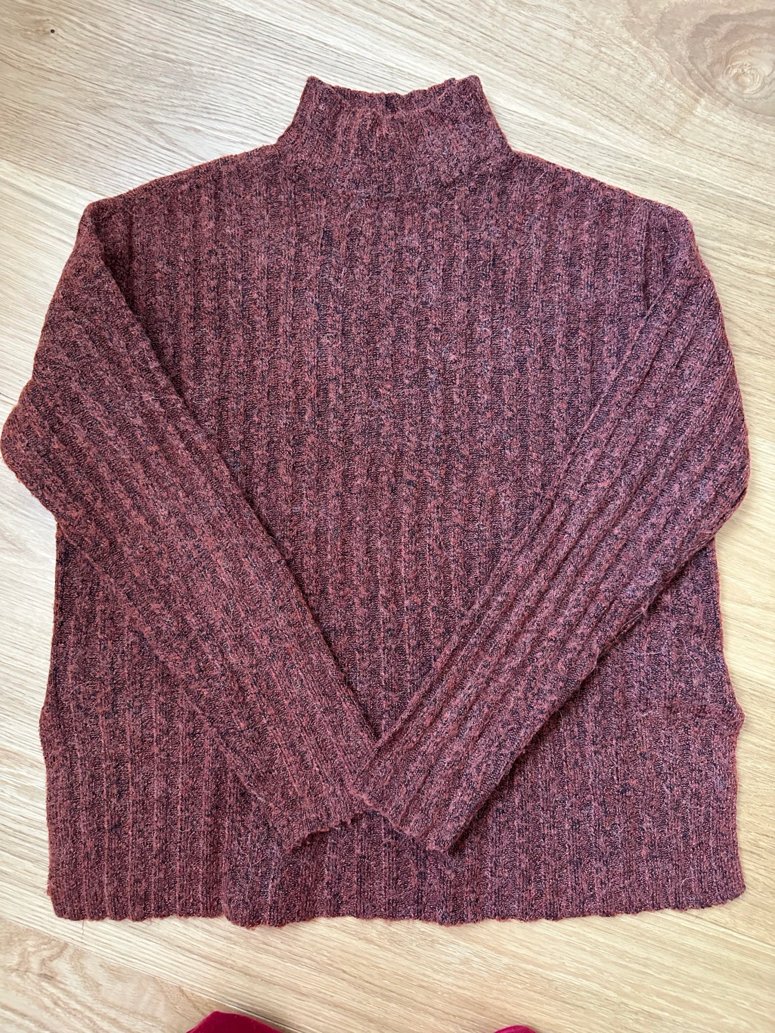 Stickad tröja från Pieces