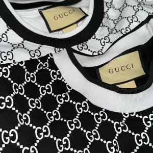 Äkta Gucci T-shirt  Oversize  oanvänd  S/M