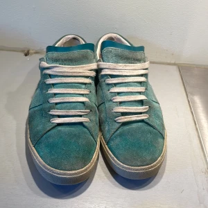 Saintlaurent  - Saintlaurent skor strlk 43 andvänft skick skriv vid mera frågor