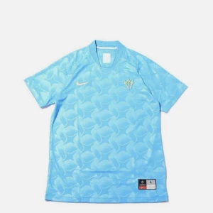 Nike x nocta jersey T-shirt  - Helt ny. Kan träffas eller så kan jag frakta den😊❤️