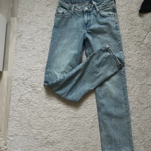 Low waist jeans - Fina jeans i nytt skick, aldrig använda
