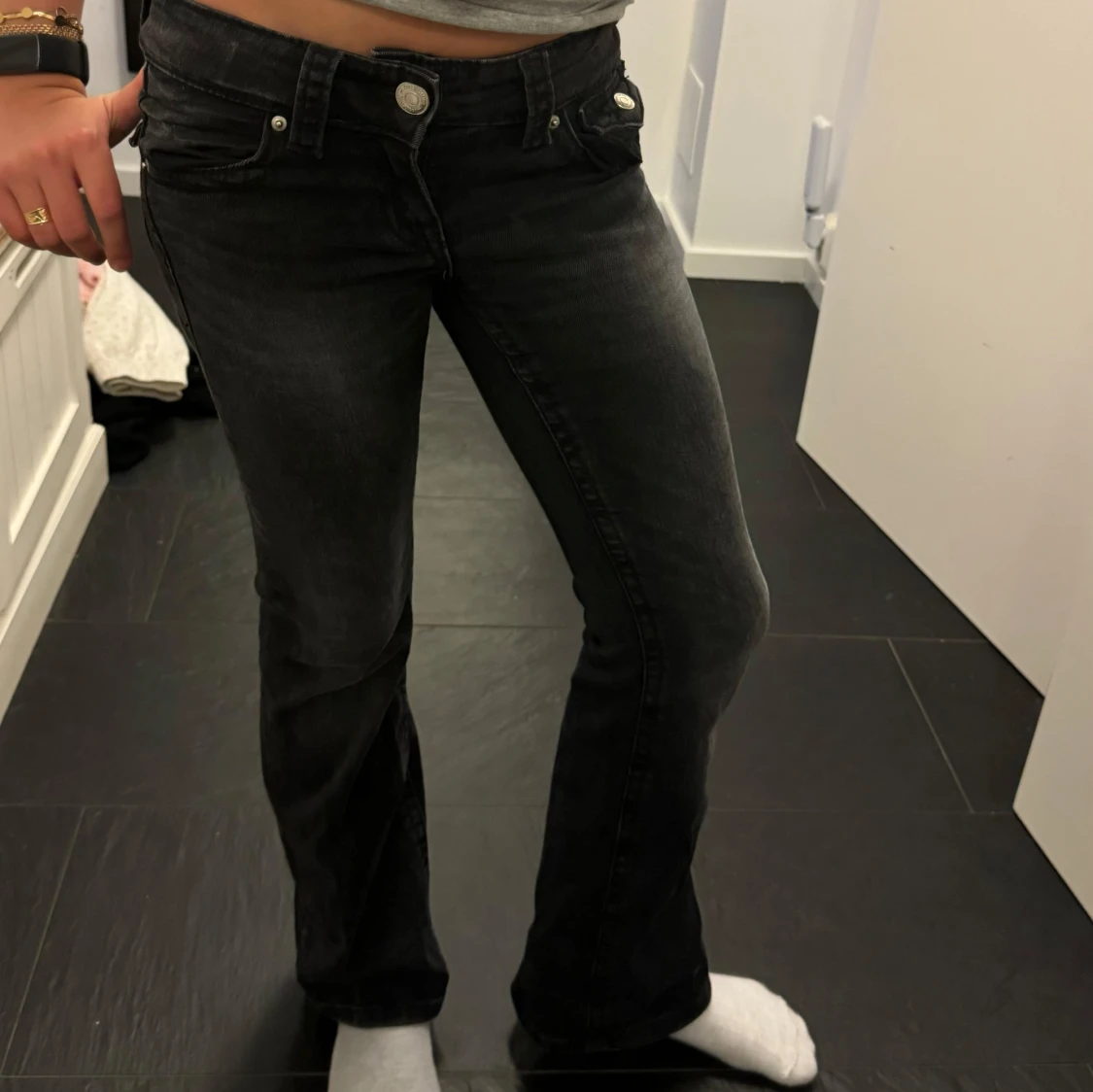 Jättesnygga jeans från Gina Young i storlek 146💗💗💗 - 90