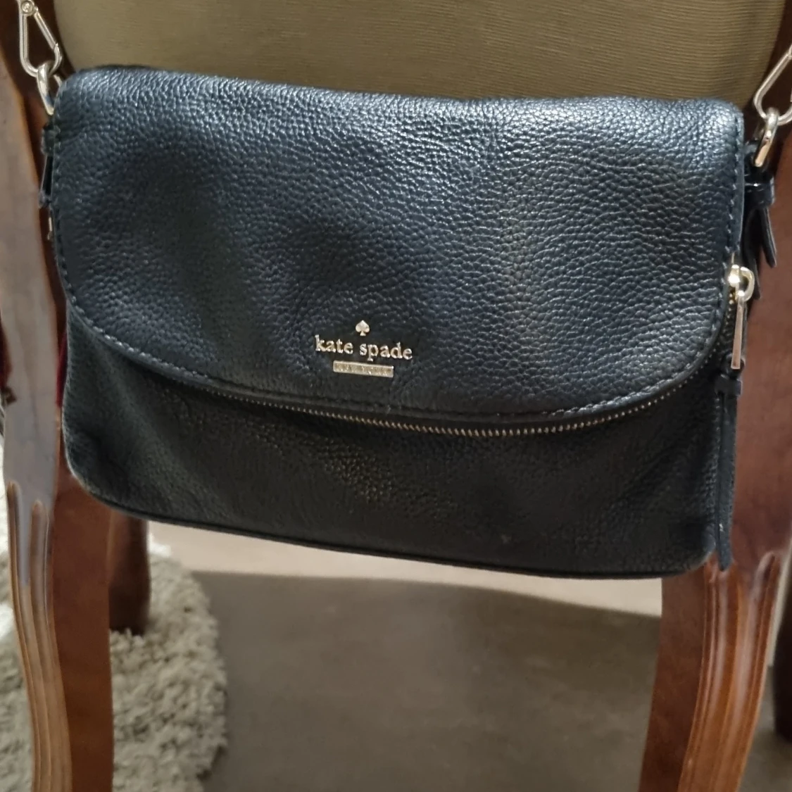 Svart axelväska från Kate Spade