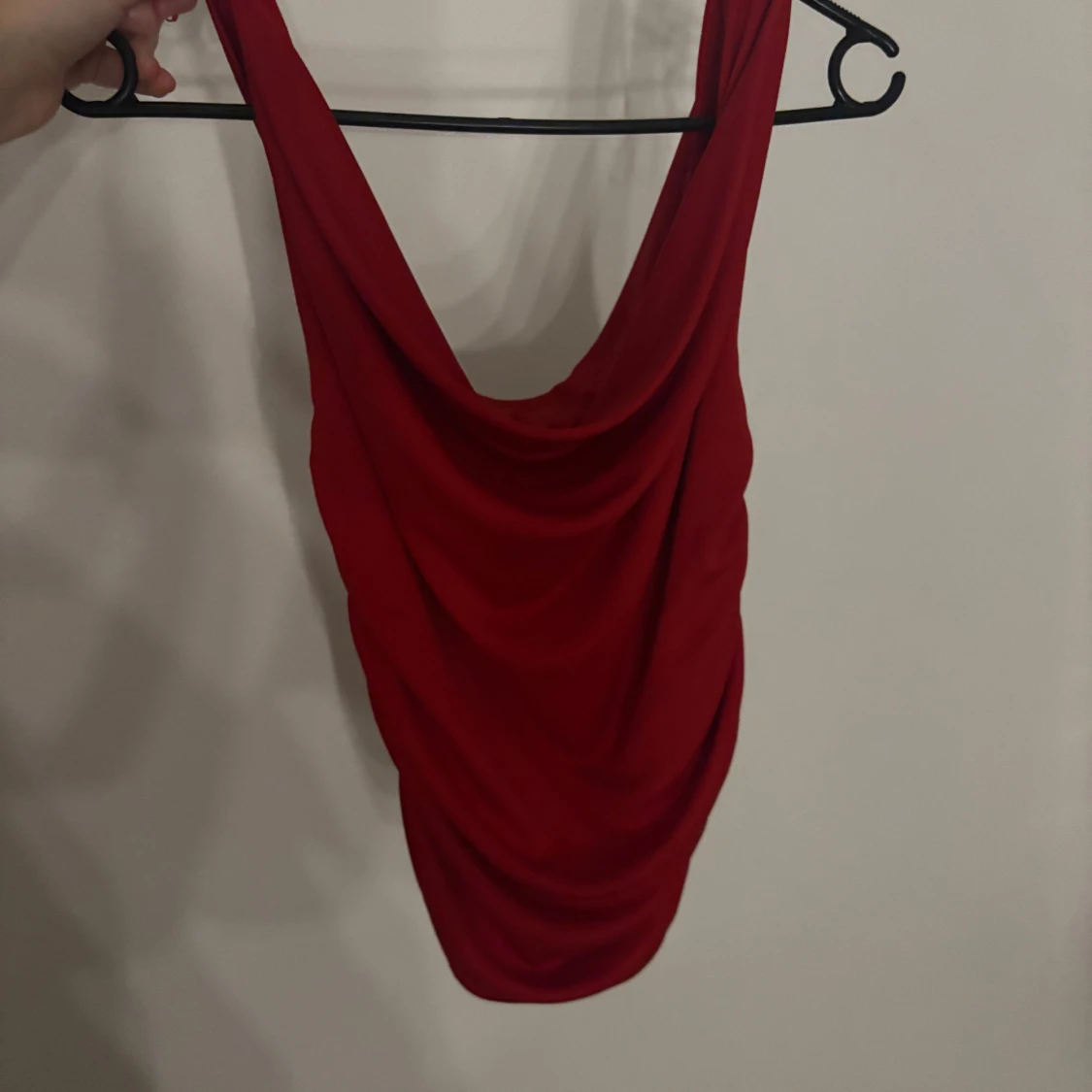 Röd ärmlös topp - 2