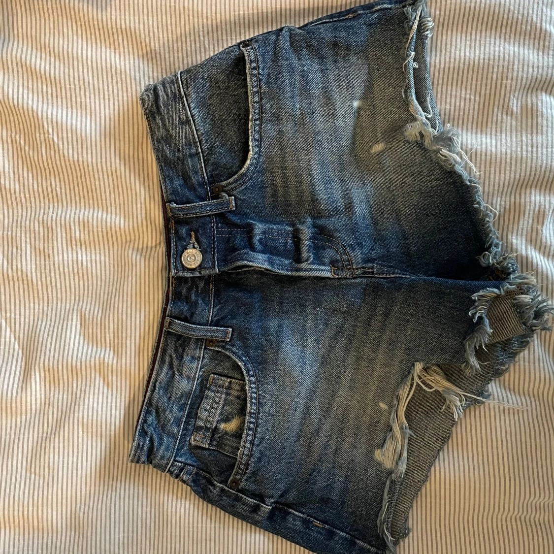 Jeansshorts från BDG