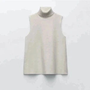 Polo tröja  - Polo tröja från Zara, inga defekter knabbt andvänd!💕