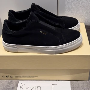 Clean 360 Laceless | Axel Arigati - Clean 360 Laceless. Storlek 43. Endast använda ett fåtal gånger och i mycket fint skick.