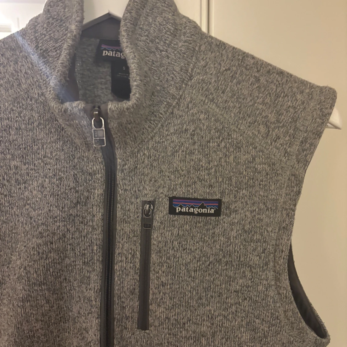 Grå fleeceväst från Patagonia - 1