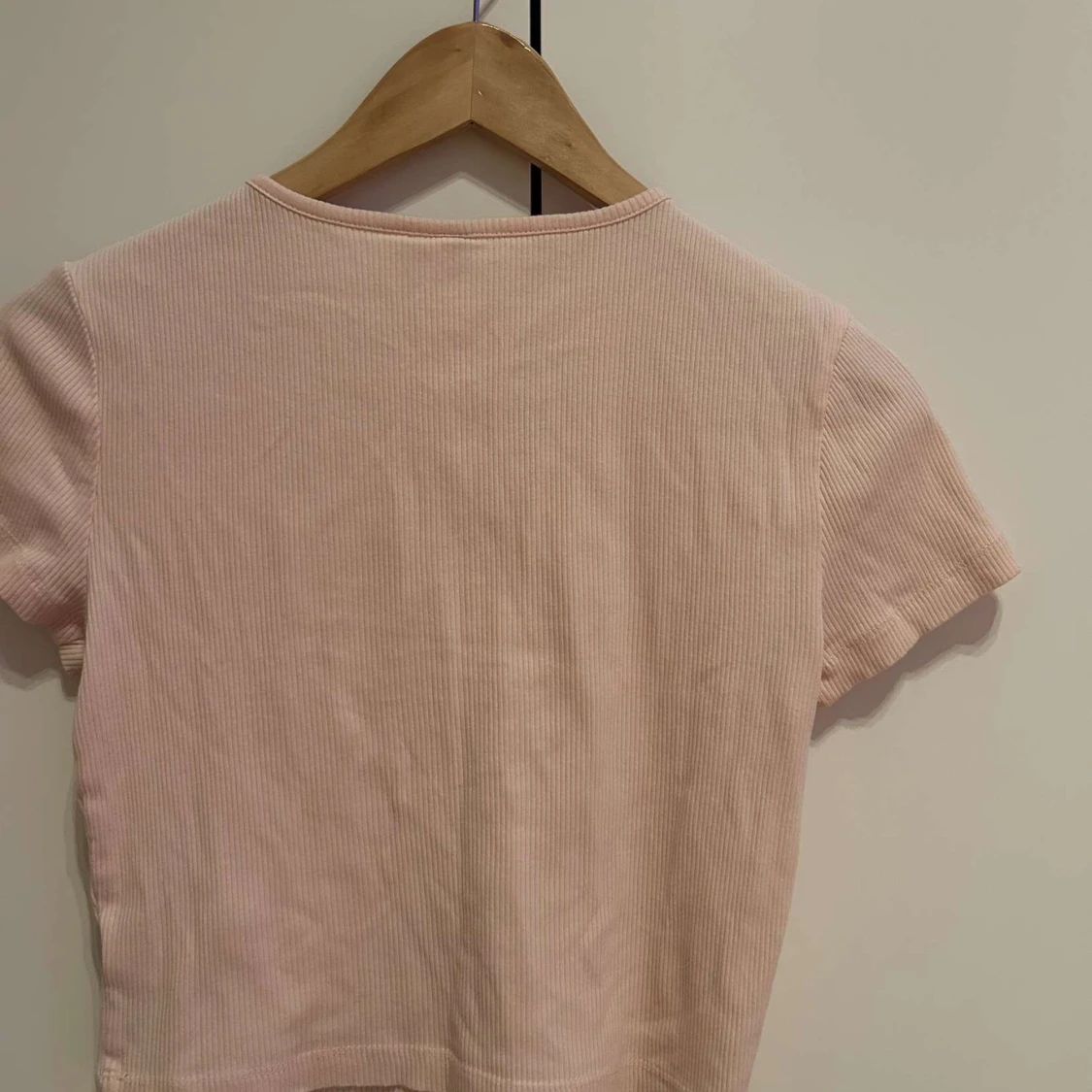 Rosa ribbad t-shirt  - 1