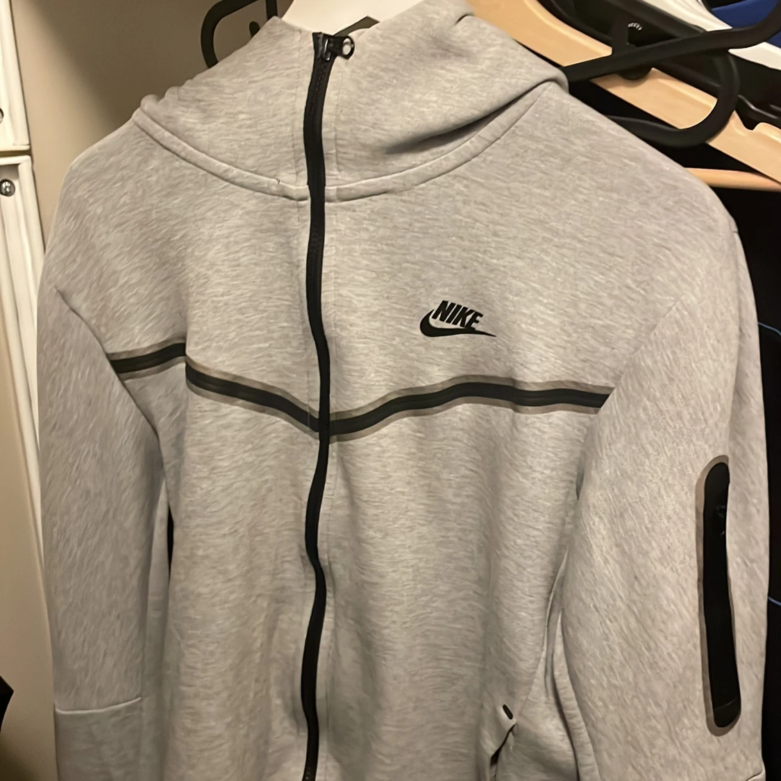 Grå hoodie från Nike