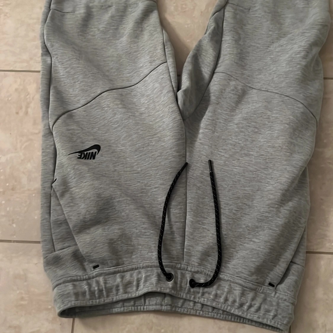 Nike tech byxa storlek xs  - 90